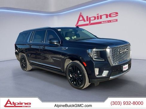 Used 2022 GMC Yukon XL Denali w/ Denali Ultimate Package image 7