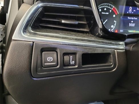 Used 2020 Cadillac XT5 Premium Luxury image 28