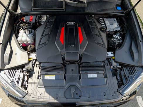 Used 2025 Audi SQ8 Prestige w/ Prestige Package AWD/4WD image 61