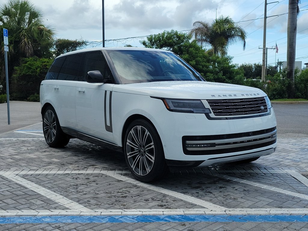 Certified 2025 Land Rover Range Rover SE AWD/4WD image 7