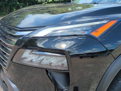 Used 2026 Nissan Rogue S FWD image 9