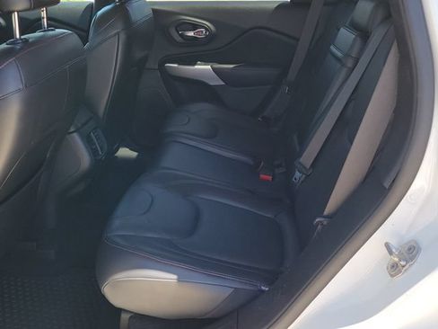 Used 2018 Jeep Cherokee Trailhawk w/ Quick Order Package 27L AWD/4WD image 8