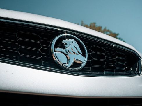 Used 2017 Chevrolet SS RWD image 10
