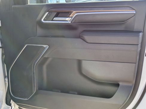 Used 2024 Chevrolet Silverado 3500 LT image 28