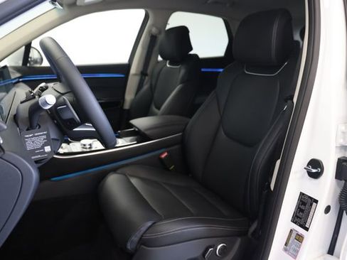 New 2026 Genesis GV70 2.5T image 19