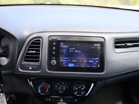 Certified 2019 Honda HR-V Sport image 17