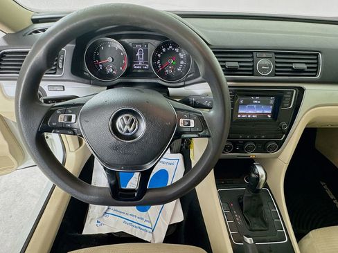 Used 2017 Volkswagen Passat 1.8T S image 12