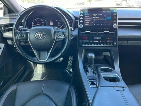 Used 2019 Toyota Avalon XSE image 14