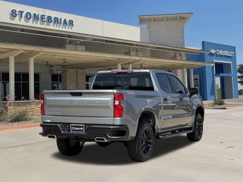 Used 2025 Chevrolet Silverado 1500 LT Trail Boss w/ Convenience Package II AWD/4WD image 5