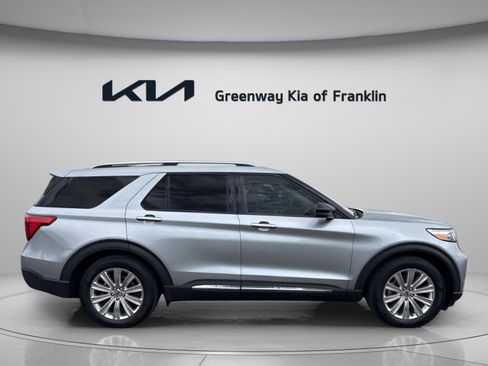 Used 2021 Ford Explorer Limited w/ Equipment Group 301A RWD image 8