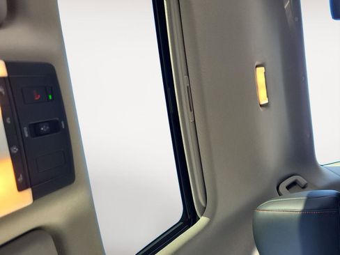 New 2025 Nissan Sentra SR w/ SR Premium Package image 18