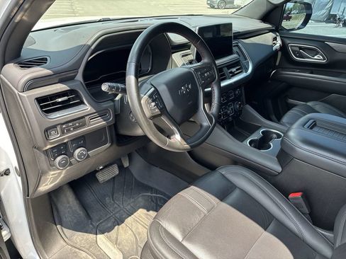 Used 2024 Chevrolet Suburban RST w/ Luxury Package AWD/4WD image 13