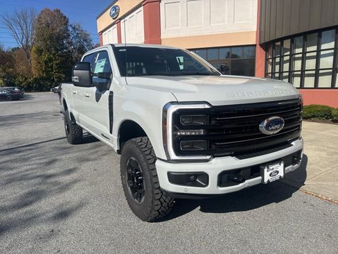 New 2026 Ford F350 Platinum w/ Tremor Off-Road Package AWD/4WD image 9