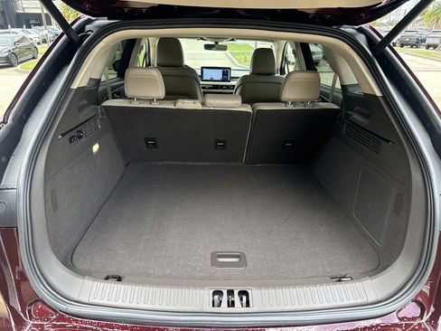 Certified 2023 Lincoln Nautilus FWD w/ Premium Package image 9