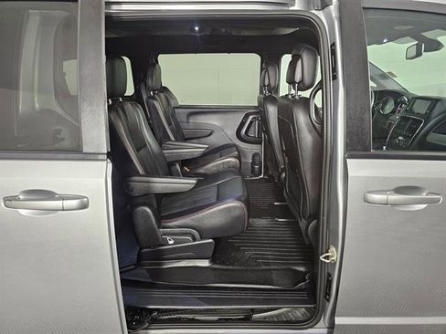 Used 2019 Dodge Grand Caravan GT image 15