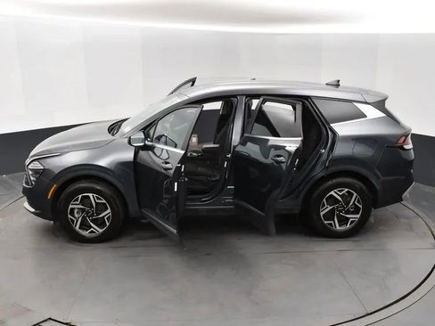 Used 2025 Kia Sportage LX AWD/4WD image 7