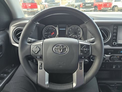 Used 2023 Toyota Tacoma 4x4 Double Cab image 16