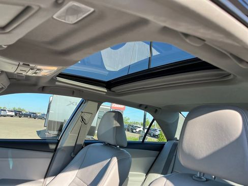 Used 2016 Toyota Camry XLE w/ Moonroof Package FWD image 27