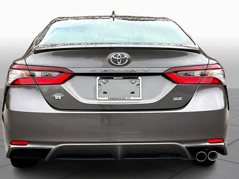 Used 2023 Toyota Camry SE image 4