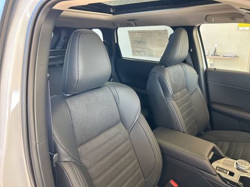 New 2026 Mitsubishi Outlander SE image 22