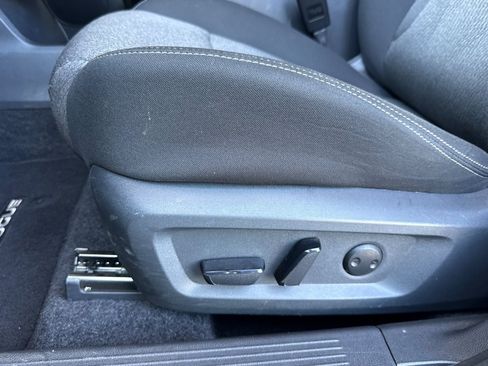 Used 2025 Nissan Rogue SV AWD/4WD image 15