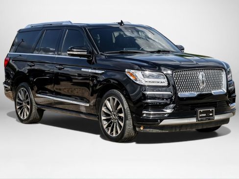 Used 2020 Lincoln Navigator Reserve RWD image 4