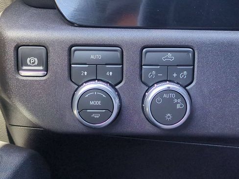 Certified 2026 GMC Sierra 1500 SLE w/ Preferred Package AWD/4WD image 24