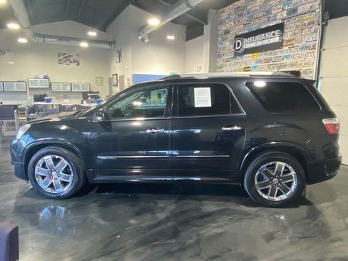 Used 2011 GMC Acadia Denali image 4