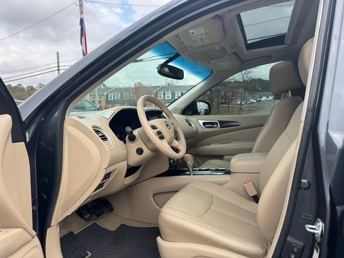 Used 2014 Nissan Pathfinder Platinum w/ Platinum Premium Package image 15