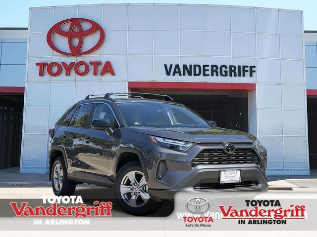 Used 2025 Toyota RAV4 LE AWD/4WD image 1