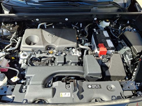 Used 2025 Toyota RAV4 LE image 27