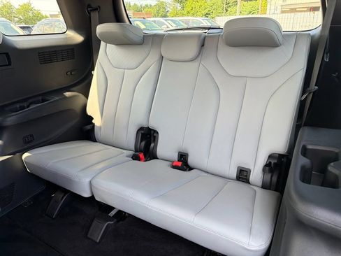 Used 2024 Hyundai Palisade SEL FWD image 29