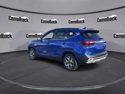 Used 2022 Kia Seltos EX image 5