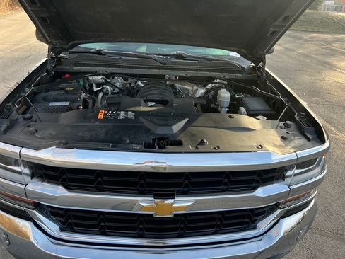 Used 2018 Chevrolet Silverado 1500 LT w/ All Star Edition image 9