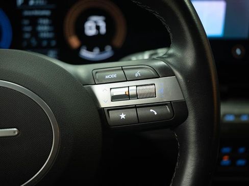Used 2025 Hyundai Kona SEL FWD image 26