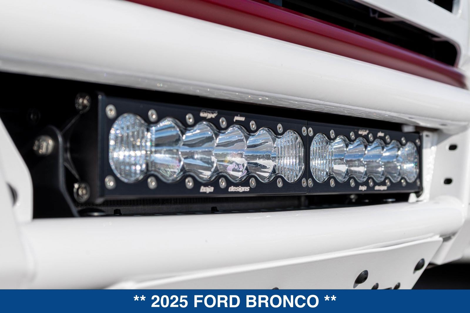 Used 2025 Ford Bronco Heritage Edition AWD/4WD image 17