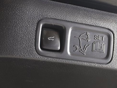 Used 2022 Ford Expedition Limited image 51