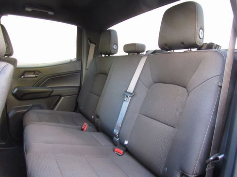 Used 2024 Chevrolet Colorado LT image 18