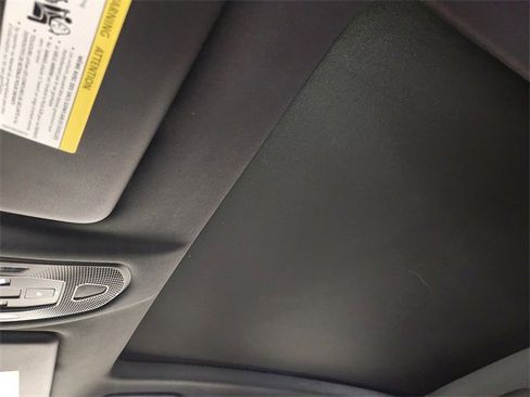 Used 2024 Porsche Cayenne Coupe image 25