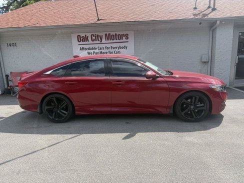 Used 2020 Honda Accord Sport image 3