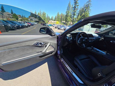 Used 2025 BMW Z4 M40i w/ Premium Package RWD image 15