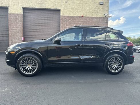 Used 2017 Porsche Cayenne Platinum Edition AWD/4WD image 17