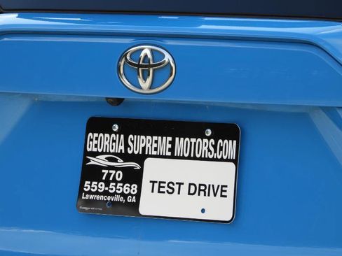 Used 2021 Toyota RAV4 LE image 7