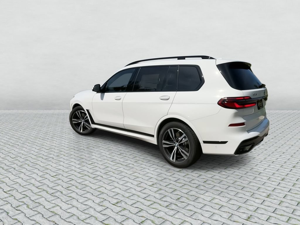 Used 2027 BMW X7 xDrive40i w/ M Sport Package AWD/4WD image 6
