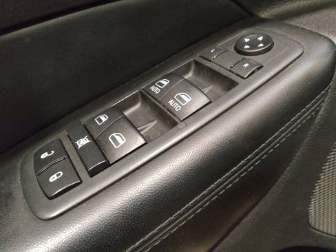 Used 2020 Jeep Grand Cherokee Limited AWD/4WD image 27