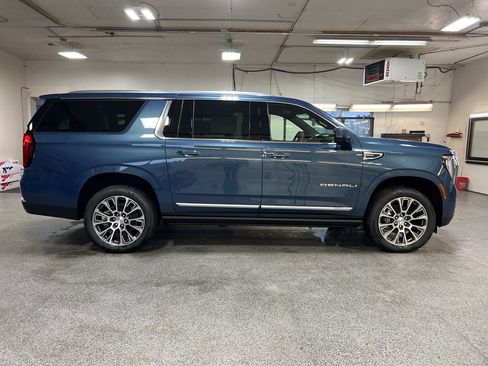 New 2026 GMC Yukon XL Denali w/ Sun & Power Step Package AWD/4WD image 6