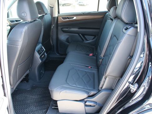 Certified 2026 Volkswagen Atlas SE FWD image 27