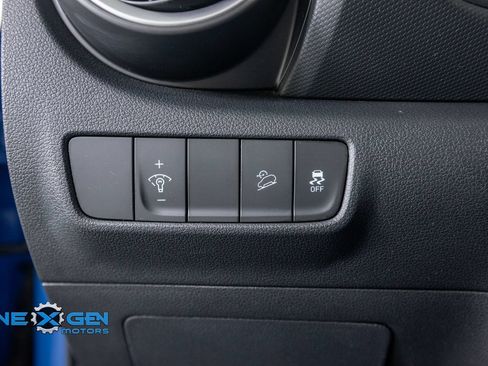 Used 2022 Hyundai Kona SE AWD/4WD image 15