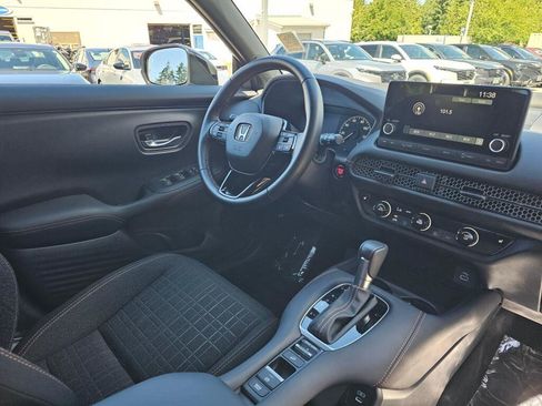 Certified 2025 Honda HR-V Sport image 18