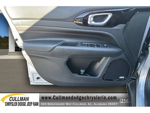 New 2026 Jeep Compass Trailhawk w/ Sun, Sound & Navigation Group AWD/4WD image 15